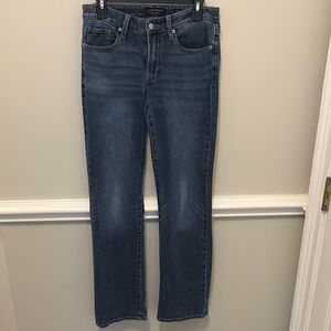 Classic Lucky Brand Blue Denim Jeans. 8/29
